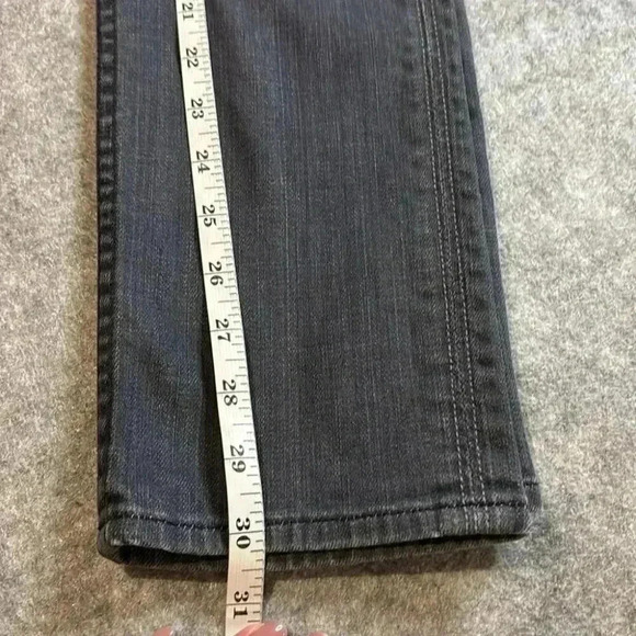 Hudson Straight Leg Jeans with the Classic Pocket Flap, Size 27 - Picture 3 of 15